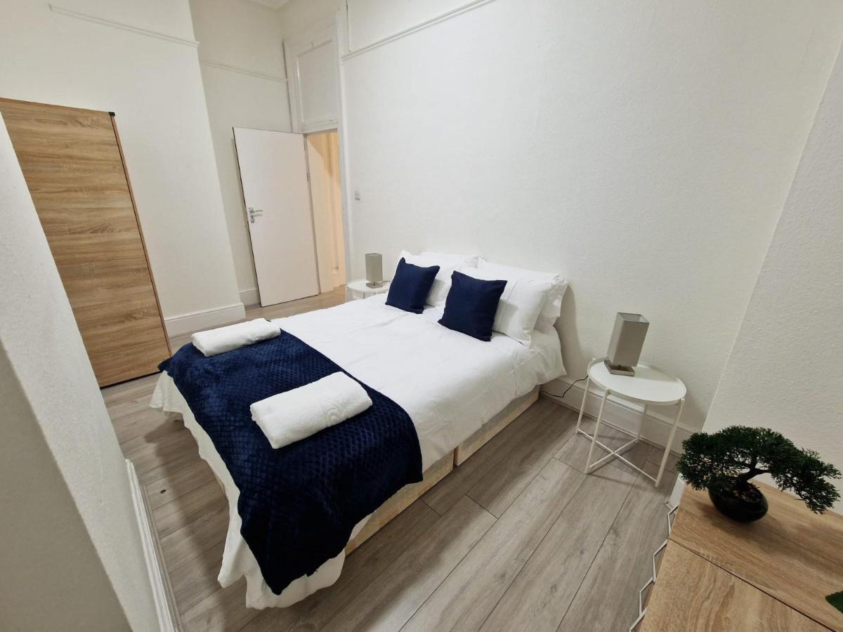 Spacious 4 Bedrooms Apartment For 10 Near Marble Arch Londra Dış mekan fotoğraf