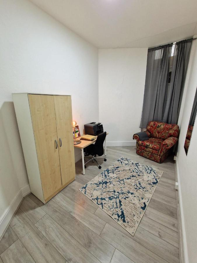 Spacious 4 Bedrooms Apartment For 10 Near Marble Arch Londra Dış mekan fotoğraf