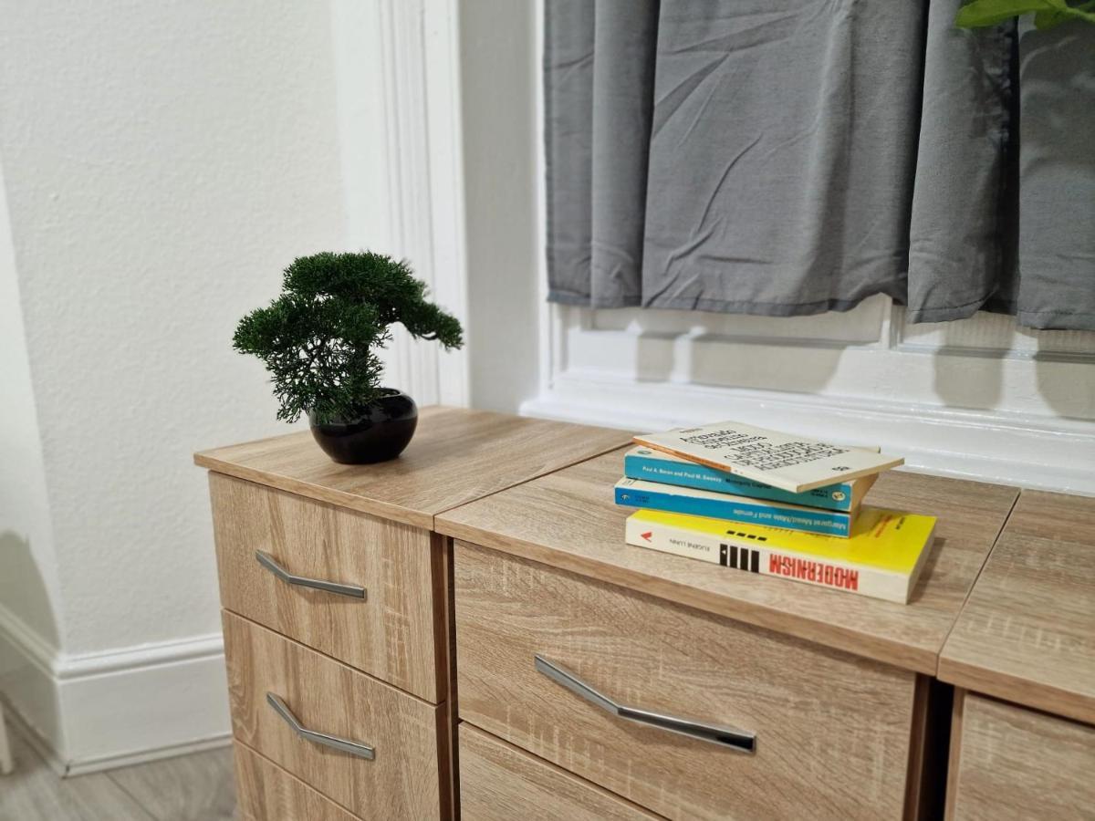 Spacious 4 Bedrooms Apartment For 10 Near Marble Arch Londra Dış mekan fotoğraf
