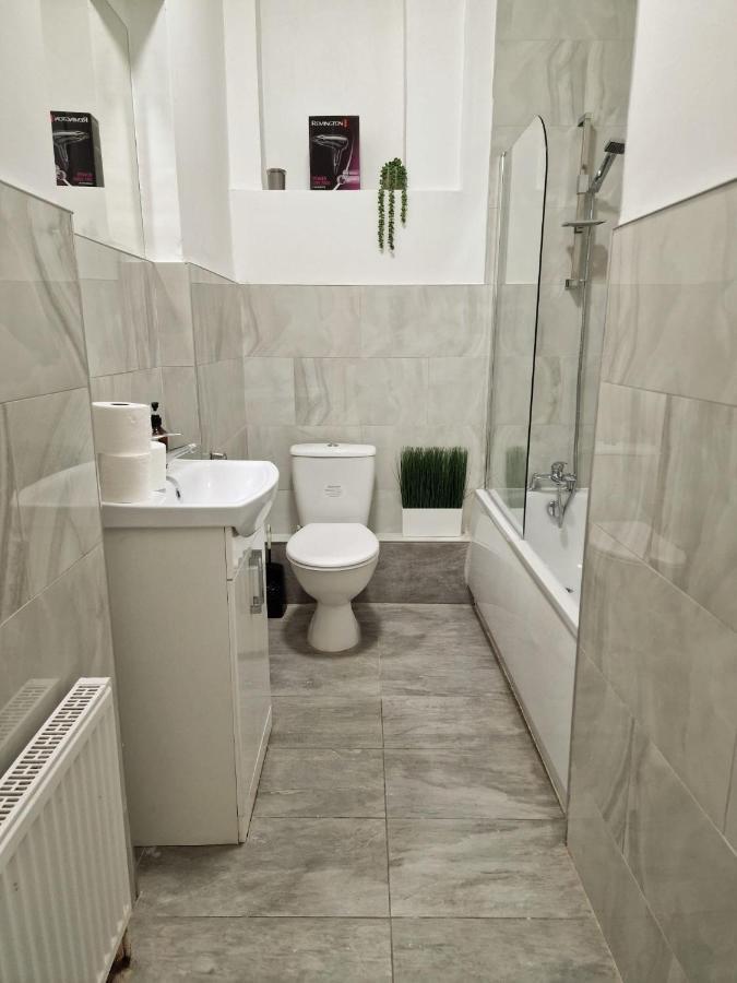 Spacious 4 Bedrooms Apartment For 10 Near Marble Arch Londra Dış mekan fotoğraf